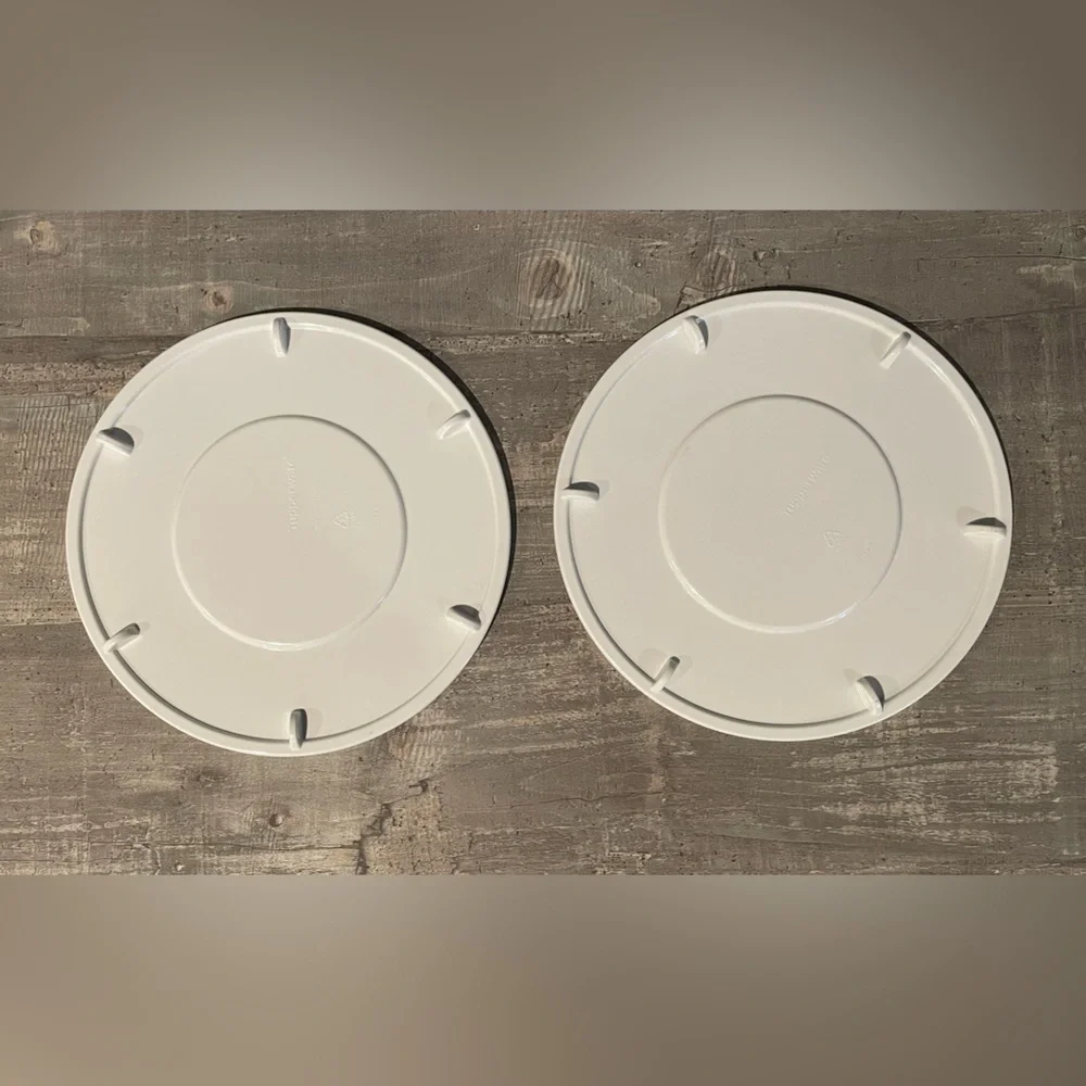 Tupperware CoolSpot Trivet White Neutral Tan Center 7”